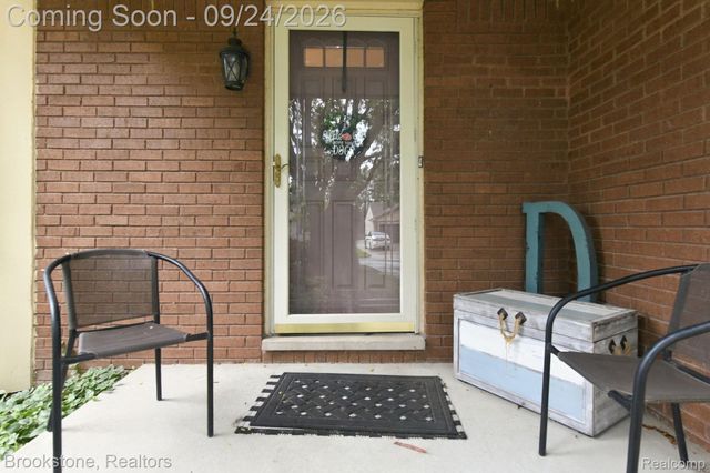 13162 Beresford Drive, Sterling Heights, MI 48313