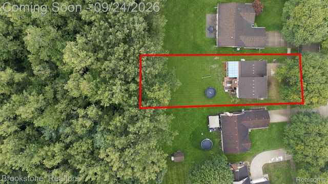 13162 Beresford Drive, Sterling Heights, MI 48313
