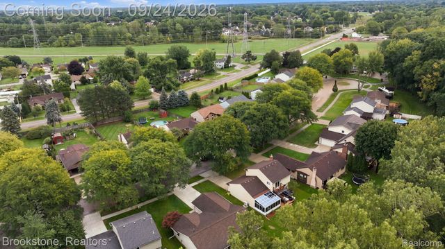 13162 Beresford Drive, Sterling Heights, MI 48313