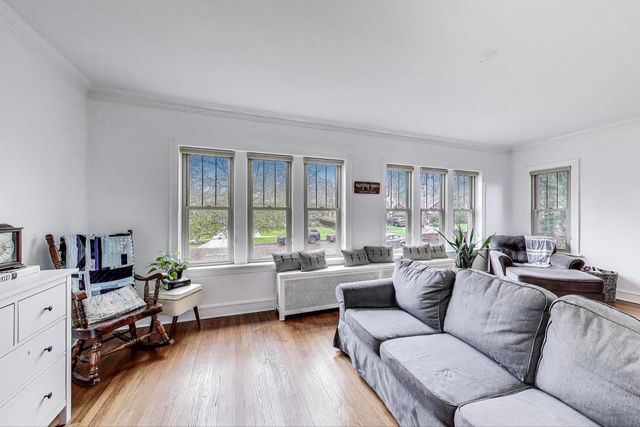 2253 W 110th Place, Chicago, IL 60643