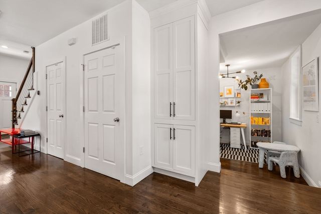 92 Seaverns Ave 2, Boston, MA 02130