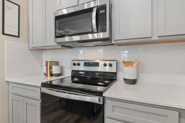 2582 McClure Blvd, Columbia, TN 38401