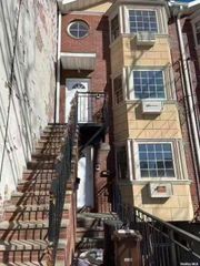 10-03 36th Avenue 2F, Long Island City, NY 11106