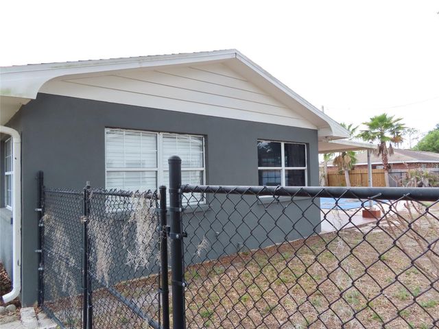 5702 JACARANDA AVENUE, Lakeland, FL 33809