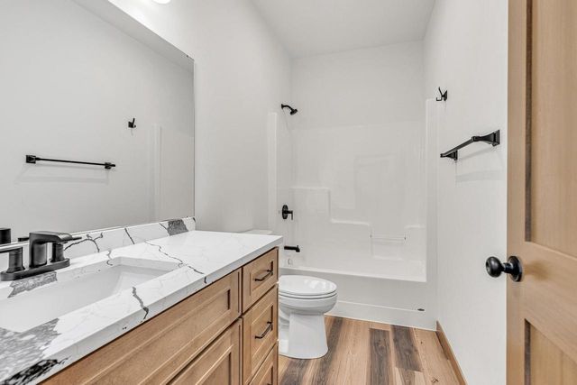 406 mine Road, Baraboo, WI 53913