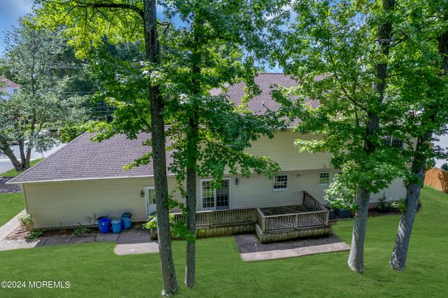 994 Feather Bed Lane, Edison, NJ 08820