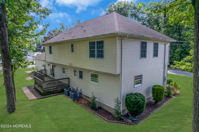 994 Feather Bed Lane, Edison, NJ 08820
