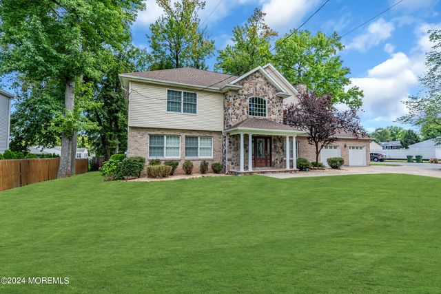 994 Feather Bed Lane, Edison, NJ 08820