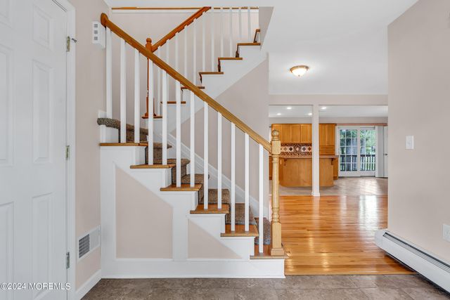 994 Feather Bed Lane, Edison, NJ 08820