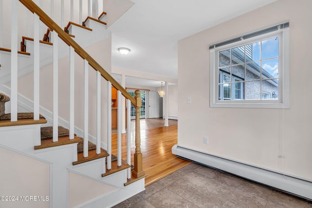 994 Feather Bed Lane, Edison, NJ 08820