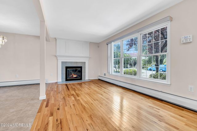994 Feather Bed Lane, Edison, NJ 08820