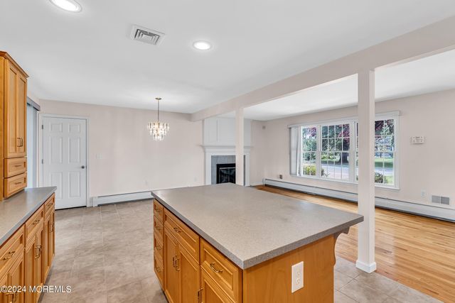 994 Feather Bed Lane, Edison, NJ 08820