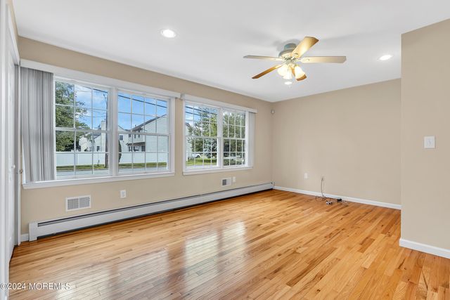 994 Feather Bed Lane, Edison, NJ 08820