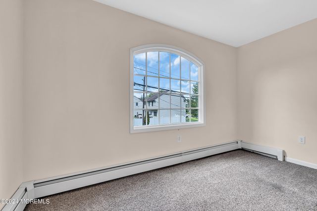994 Feather Bed Lane, Edison, NJ 08820