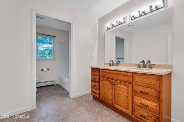 994 Feather Bed Lane, Edison, NJ 08820