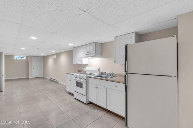 994 Feather Bed Lane, Edison, NJ 08820