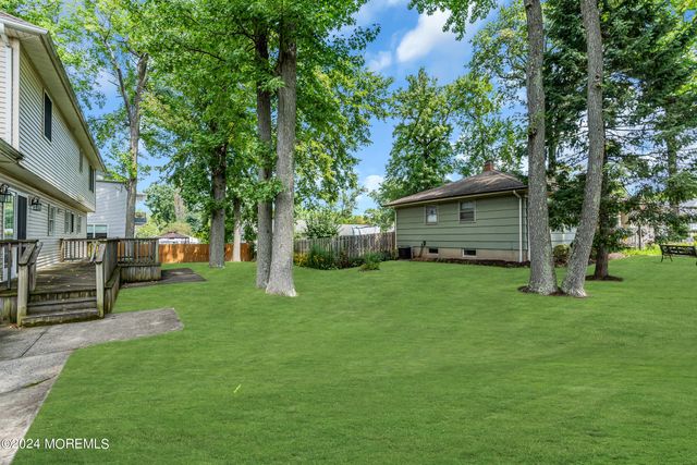 994 Feather Bed Lane, Edison, NJ 08820