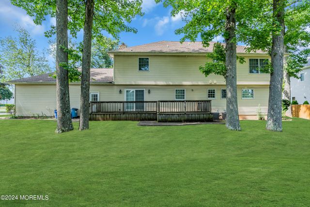 994 Feather Bed Lane, Edison, NJ 08820