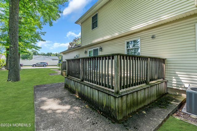 994 Feather Bed Lane, Edison, NJ 08820