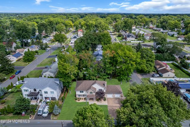 994 Feather Bed Lane, Edison, NJ 08820