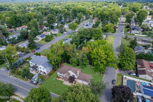 994 Feather Bed Lane, Edison, NJ 08820