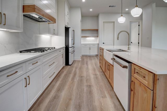 123 Lariat CT, Bastrop, TX 78602