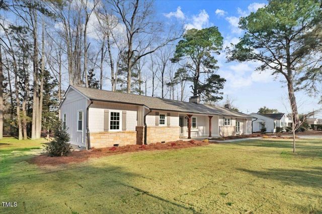 210 S General Lee Avenue, Dunn, NC 28334