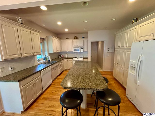 3236 N 159 Avenue, Omaha, NE 68116