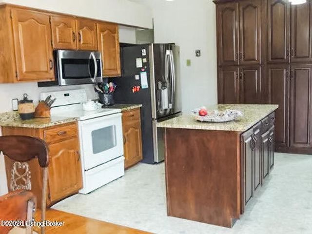 105 Andrea Ct, Bardstown, KY 40004