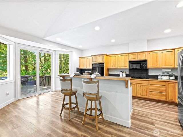 33606 NE Lake Joy Road, Carnation, WA 98014