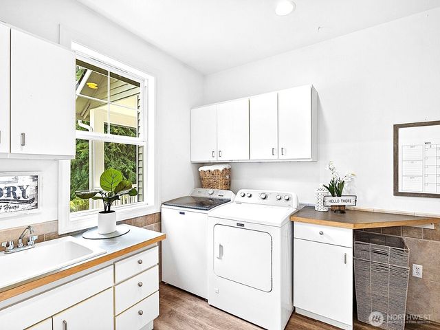 33606 NE Lake Joy Road, Carnation, WA 98014