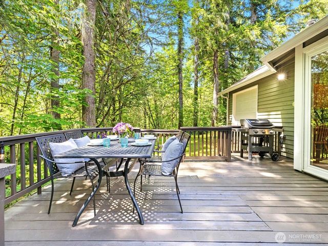 33606 NE Lake Joy Road, Carnation, WA 98014