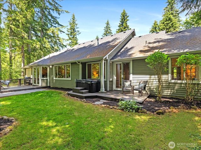 33606 NE Lake Joy Road, Carnation, WA 98014