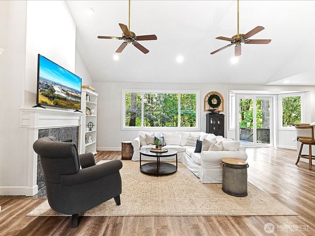 33606 NE Lake Joy Road, Carnation, WA 98014