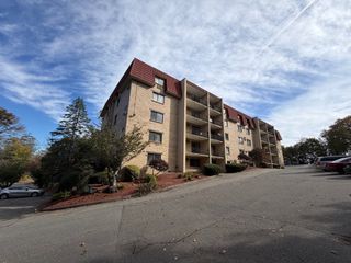 157 Franklin St. E4, Stoneham, MA 02180