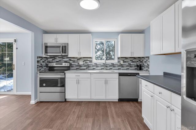 6 Anne Drive, Selden, NY 11784