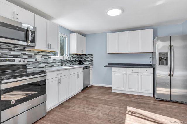 6 Anne Drive, Selden, NY 11784