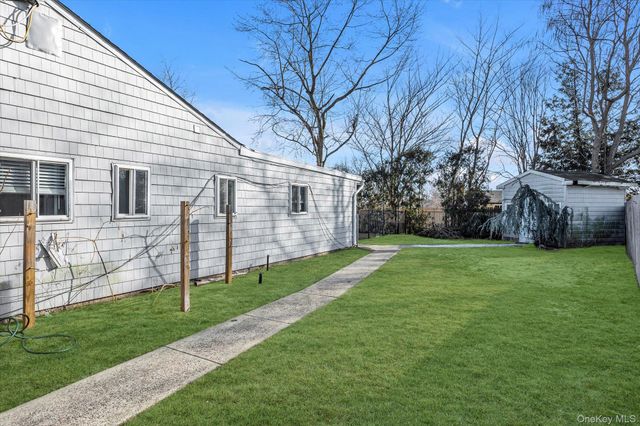 6 Anne Drive, Selden, NY 11784