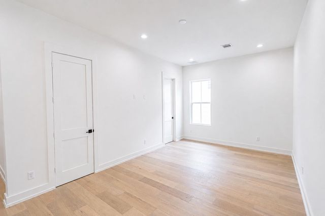 611b E 25th Street, Houston, TX 77008