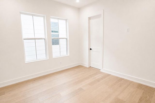 611b E 25th Street, Houston, TX 77008