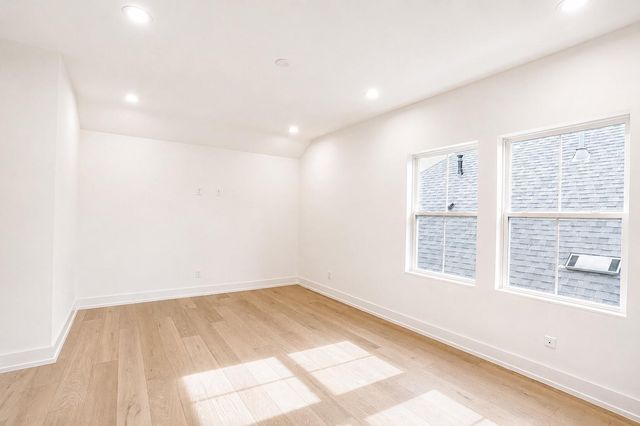 611b E 25th Street, Houston, TX 77008