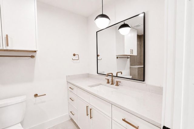 611b E 25th Street, Houston, TX 77008