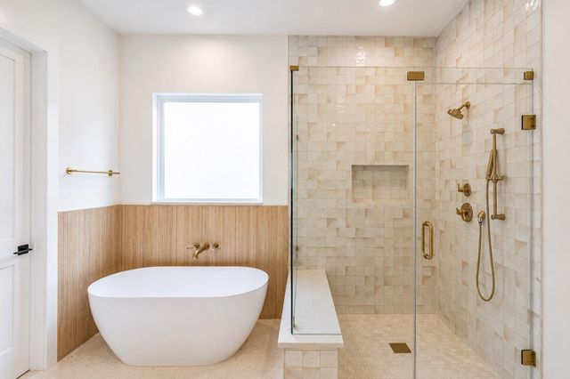 611b E 25th Street, Houston, TX 77008