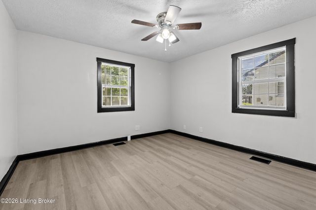 2609 Thomas Ave, Louisville, KY 40216