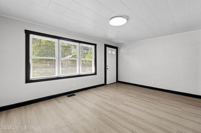 2609 Thomas Ave, Louisville, KY 40216