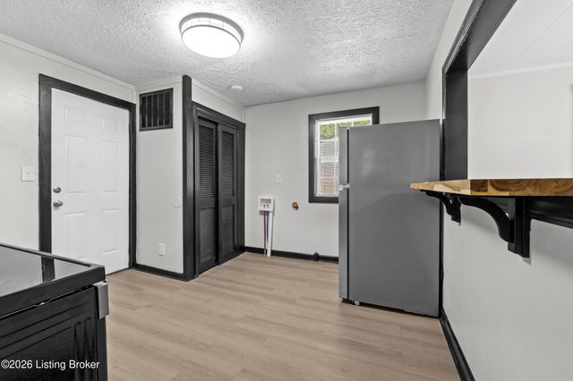 2609 Thomas Ave, Louisville, KY 40216