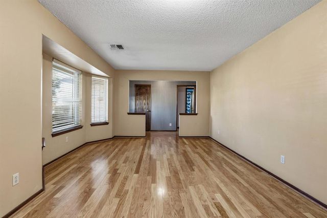 5740 NW 82nd Street, Oklahoma City, OK 73132