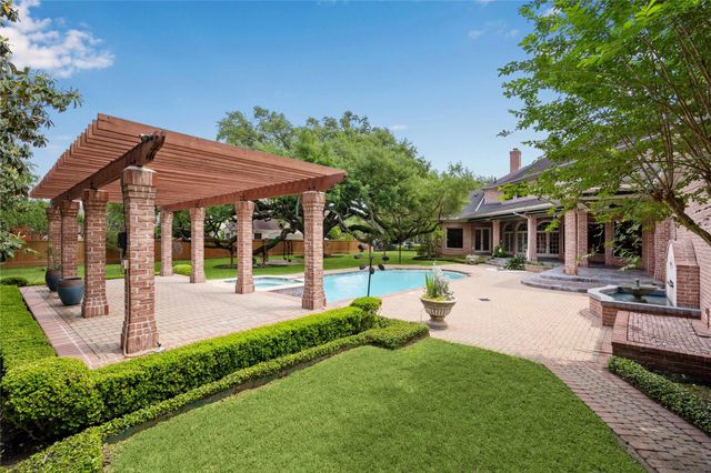 2 Wexford Court, Piney Point Village, TX 77024