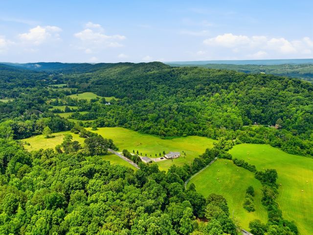 813 Ward Rd, Decatur, TN 37322