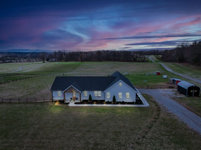 625 Robert Smith Rd, Mcminnville, TN 37110